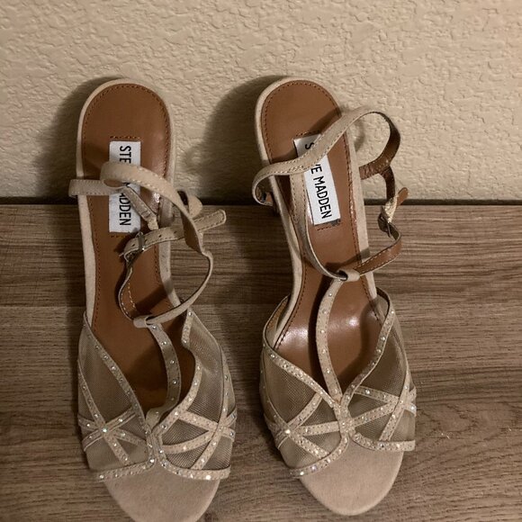 Steve Madden Tan Pluuto Heels Size 7.5 M 4" Heels Sparkly Mesh Inlay T Strap - Picture 1 of 6